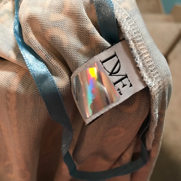 DVF Blue Silk “Julianna” Wrap Top - Picture 7 of 8